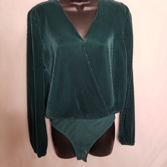 Astr the label green pleated bodysuit - Picture 6 of 14